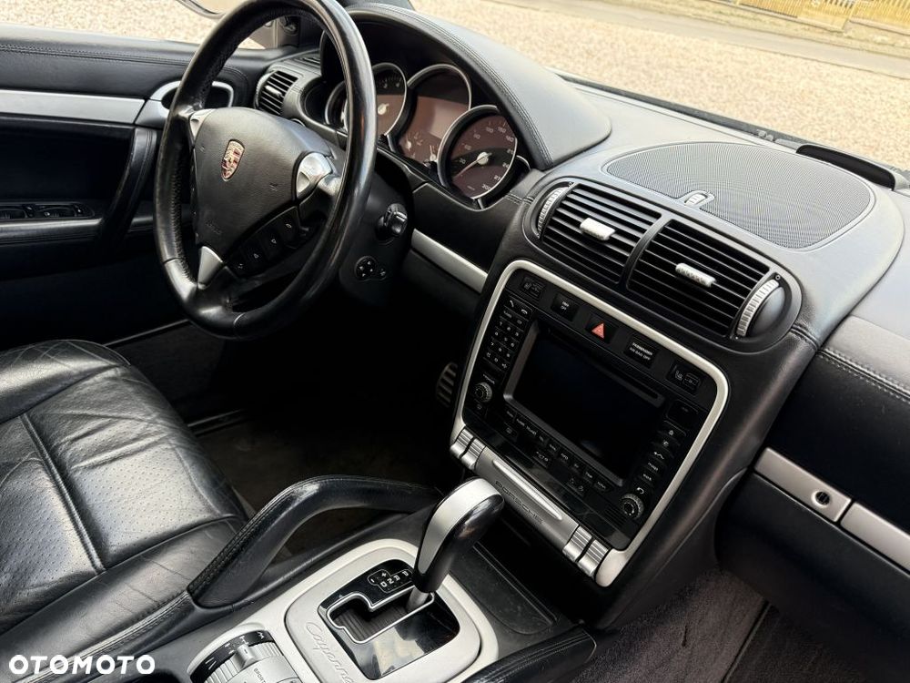 Porsche Cayenne Turbo - 19