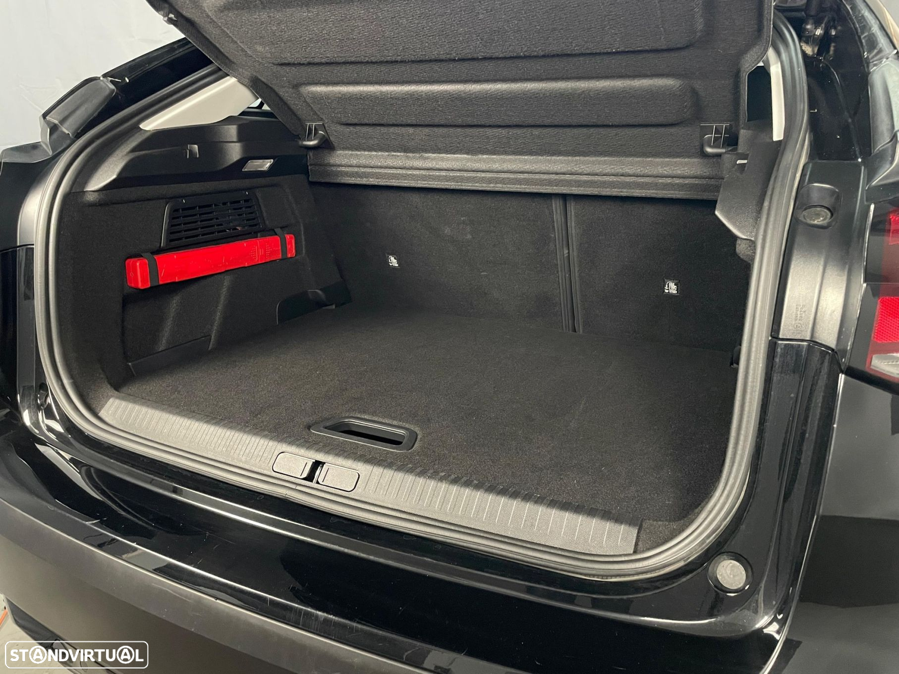 Citroën C4 1.2 PureTech Shine EAT8 - 29