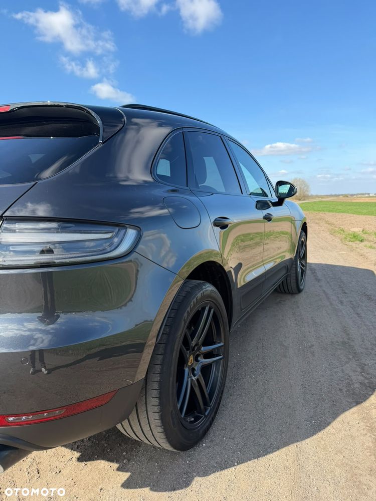 Porsche Macan Standard - 4
