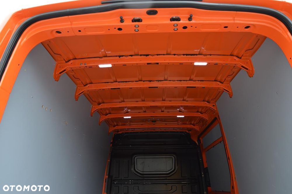 Volkswagen Crafter - 30