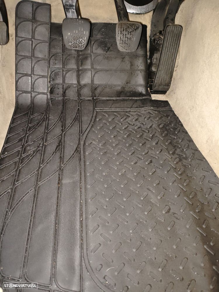 Mercedes-Benz E 220 CDi Avantgarde - 21