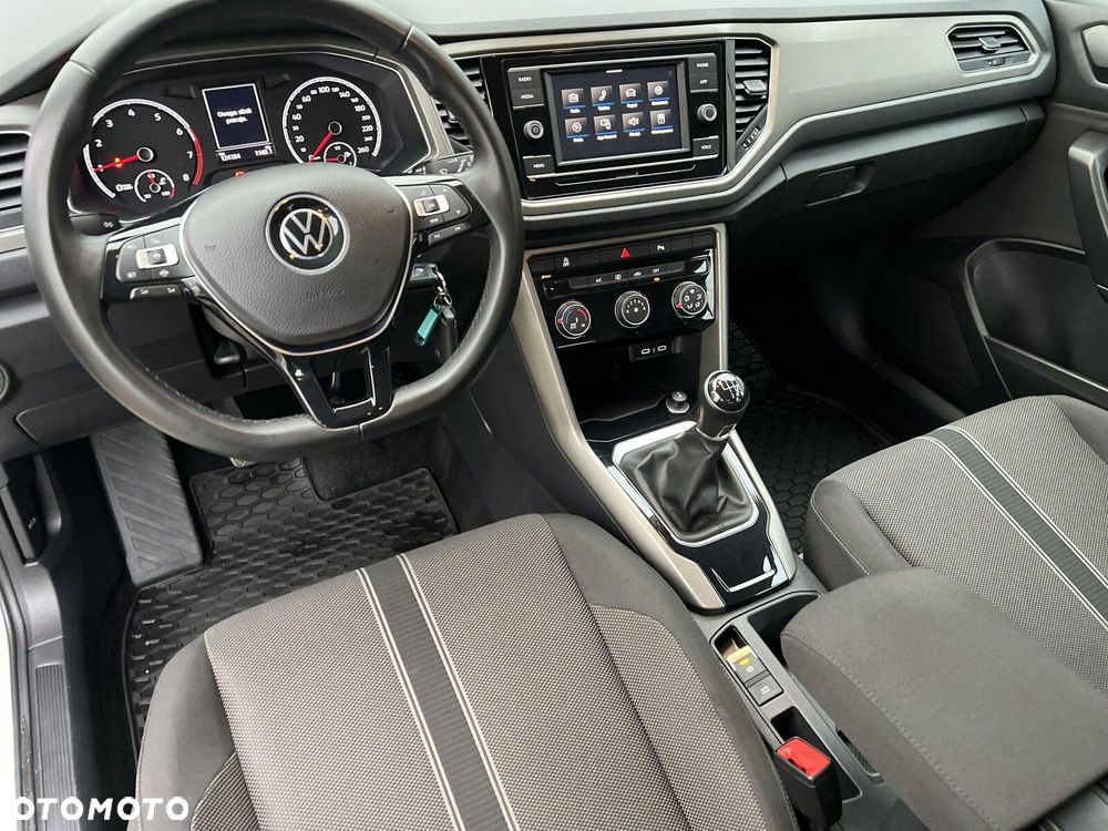 Volkswagen T-Roc - 24