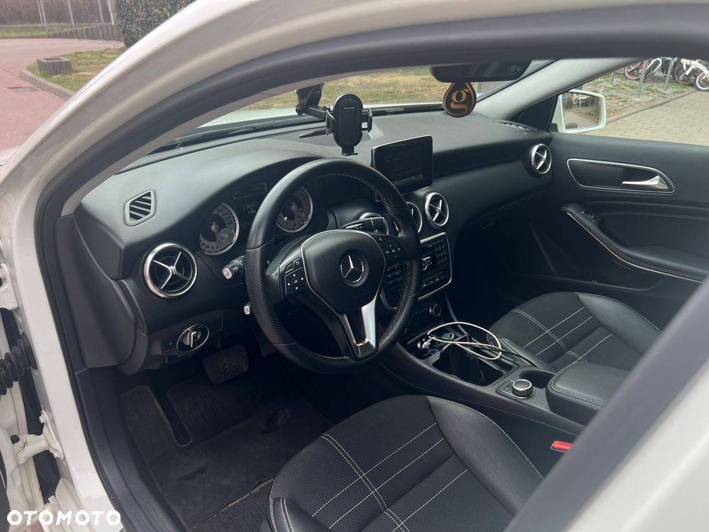 Mercedes-Benz Klasa A 180 (BlueEFFICIENCY) 7G-DCT - 12
