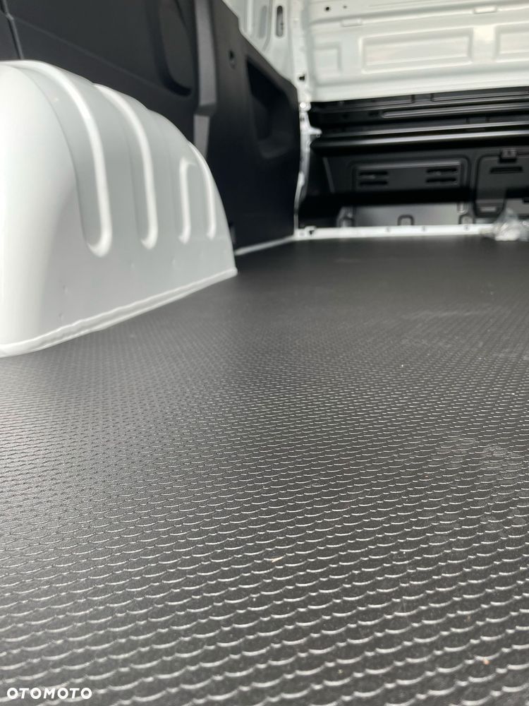 Renault Trafic 2.0 dCi L2H1 HD Extra automat - 7