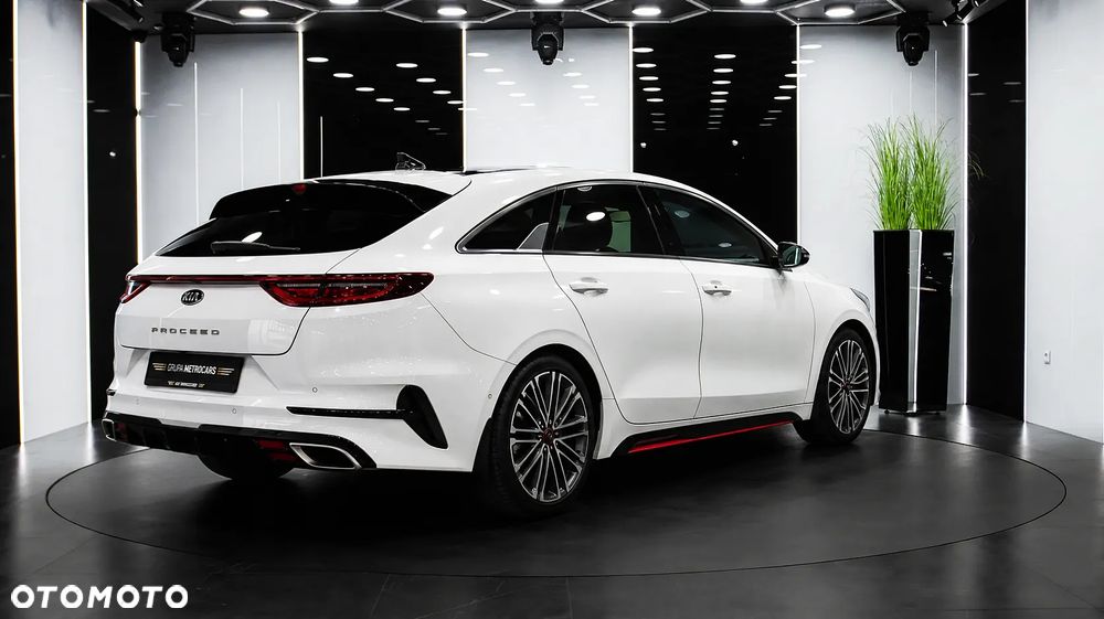 Kia ProCeed 1.6 T-GDI GT DCT - 6