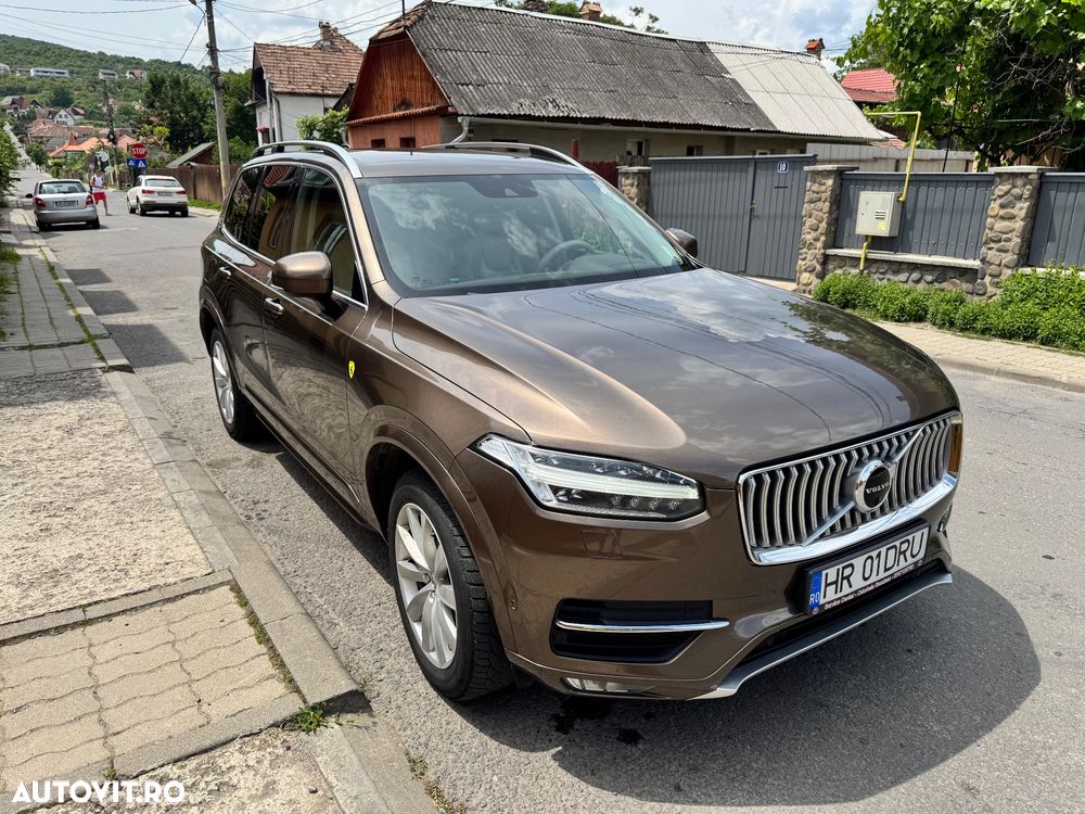 Volvo XC 90 D5 AWD Momentum - 4