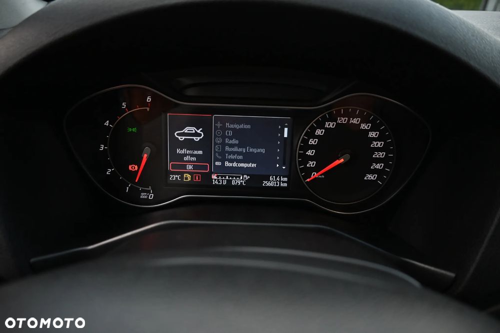 Ford Mondeo 2.0 TDCi Titanium - 38