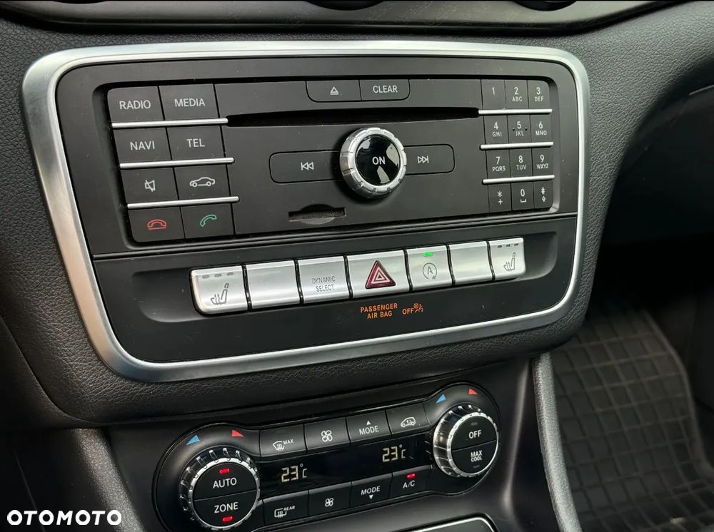 Mercedes-Benz CLA 250 4-Matic AMG Line - 30