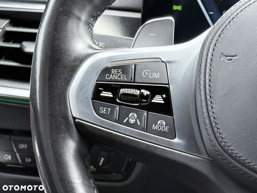 BMW Seria 3 330d xDrive M Sport - 24