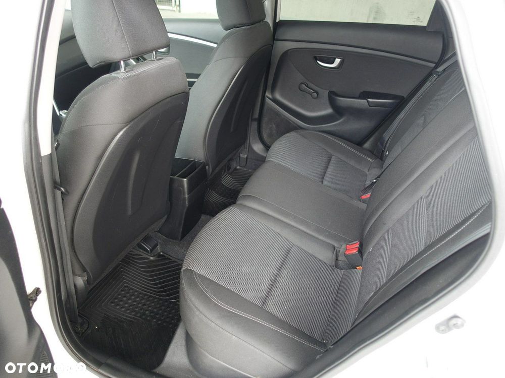 Hyundai i30 1.4 Comfort - 16