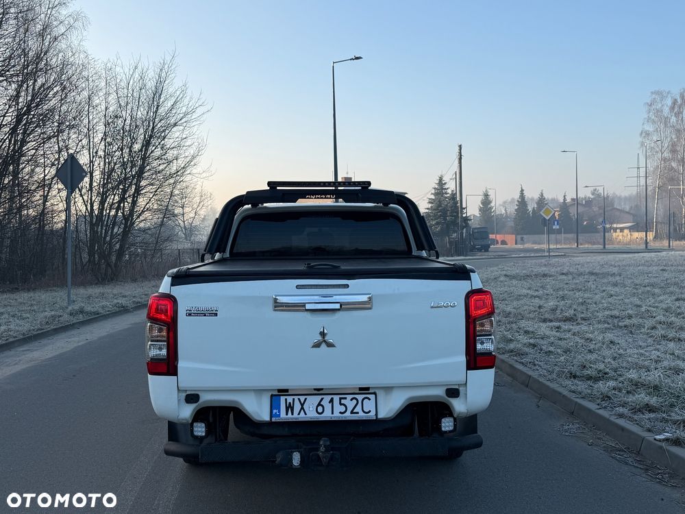 Mitsubishi L200 2.2 d DC Intense - 9