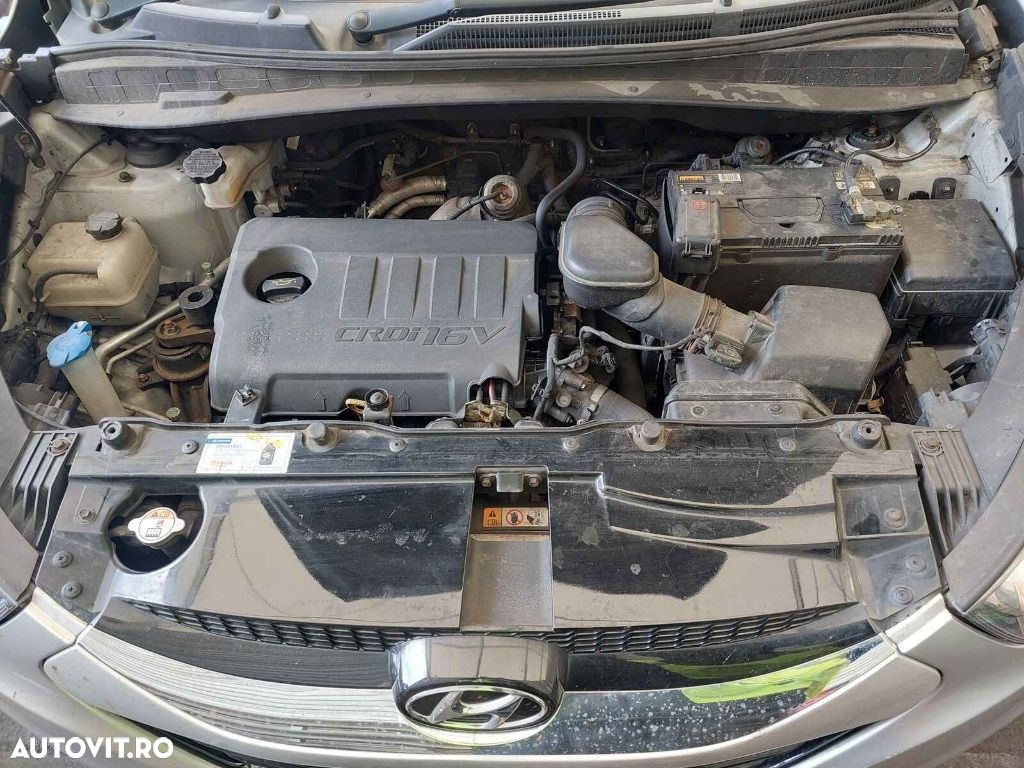 Stopuri Hyundai ix35 2011 SUV 1.7 DOHC - 12