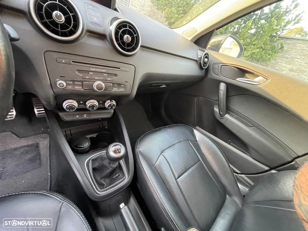 Audi A1 Sportback 1.6 TDI S-line - 17