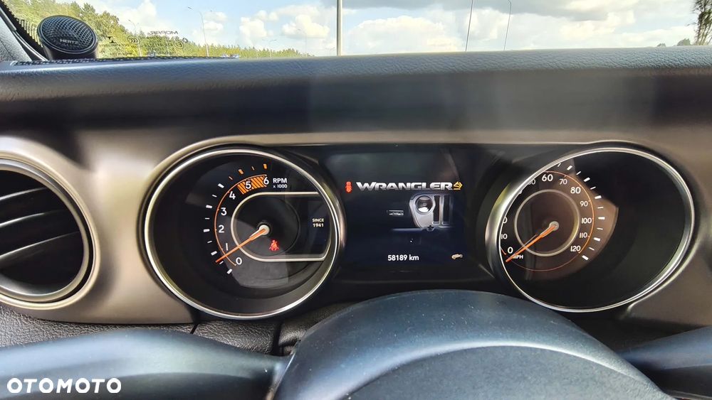 Jeep Wrangler - 33