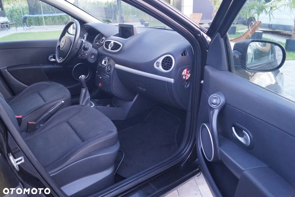 Renault Clio 1.2 16V 75 nightDay - 27