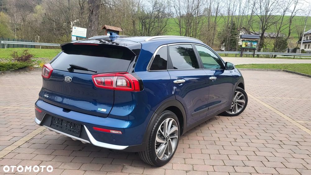 Kia Niro 1.6 GDI Hybrid L Business Line - 14