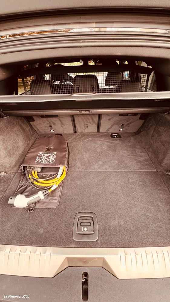 BMW 530 e Pack Desportivo M - 11