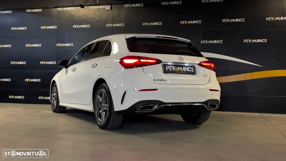 Mercedes-Benz A 250 e 8G-DCT AMG Line - 18
