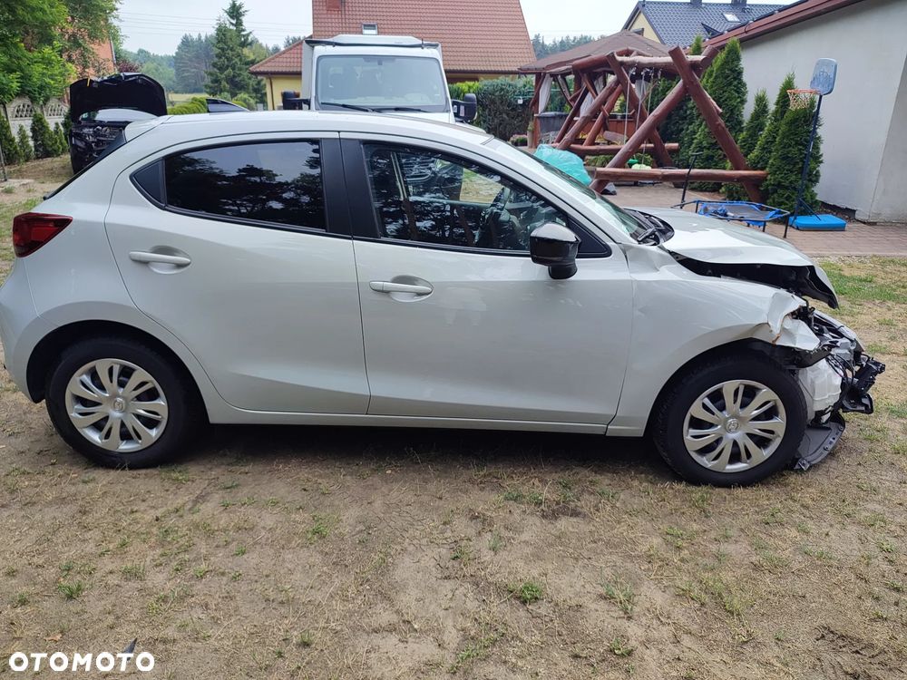 Mazda 2 SKYACTIV-G 90 Homura - 32