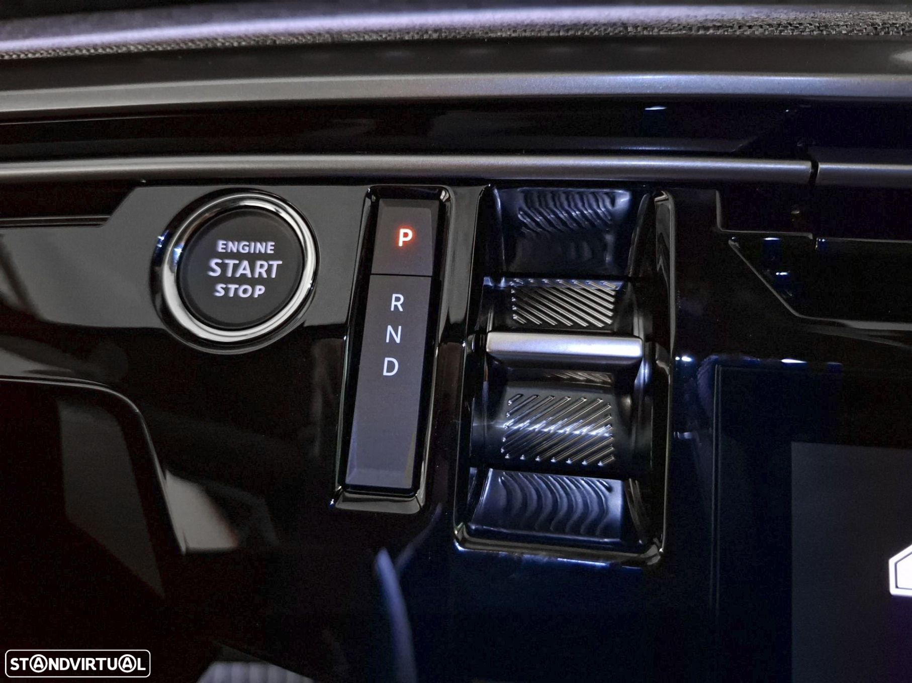 Peugeot E-5008 73 kWh Allure - 19