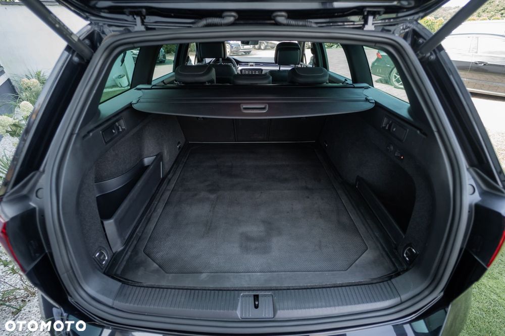 Volkswagen Passat - 33