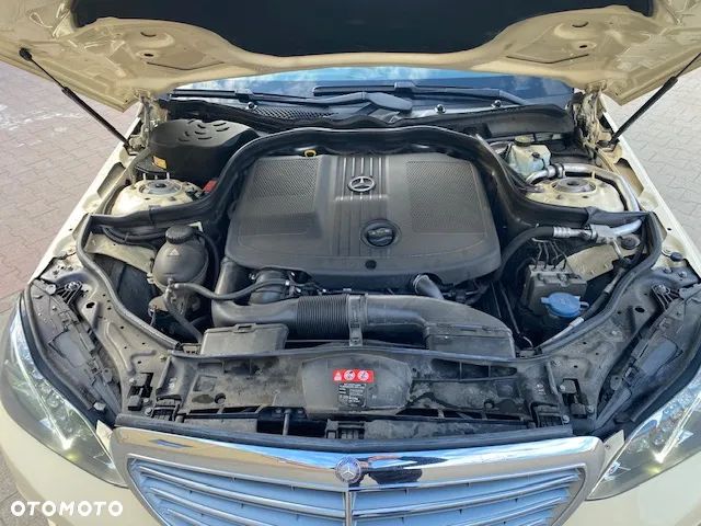 Mercedes-Benz Klasa E 200 T CDI 7G-TRONIC - 13