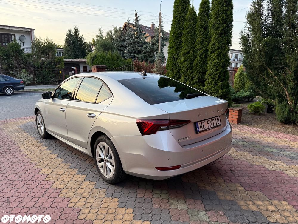 Skoda Octavia 1.5 TSI ACT Active - 3