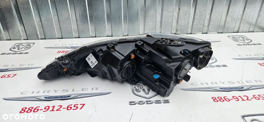Chrysler Pacifica 2016- Reflektor prawy Lampa prawa  68370844AB  LED SOCZEWKA - 13