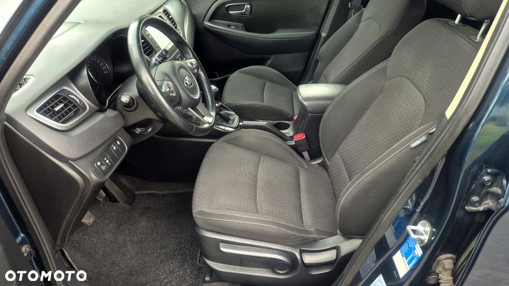 Kia Carens 1.6 GDI Dream Team Edition - 12
