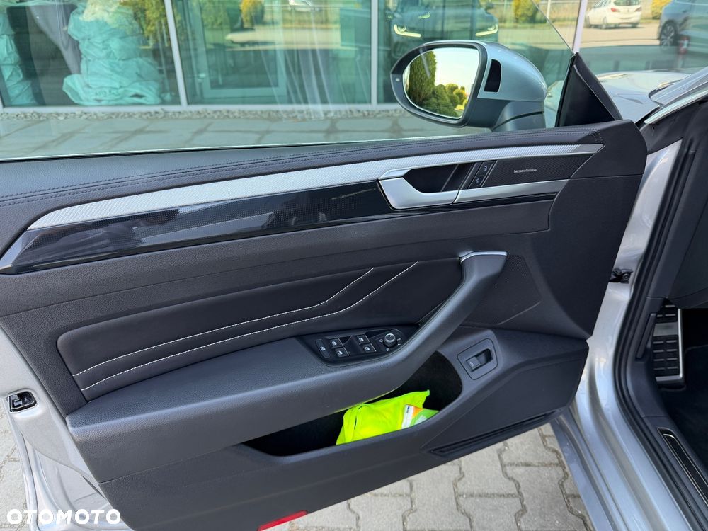 Volkswagen Arteon 2.0 TDI SCR 4Motion DSG R-Line - 15