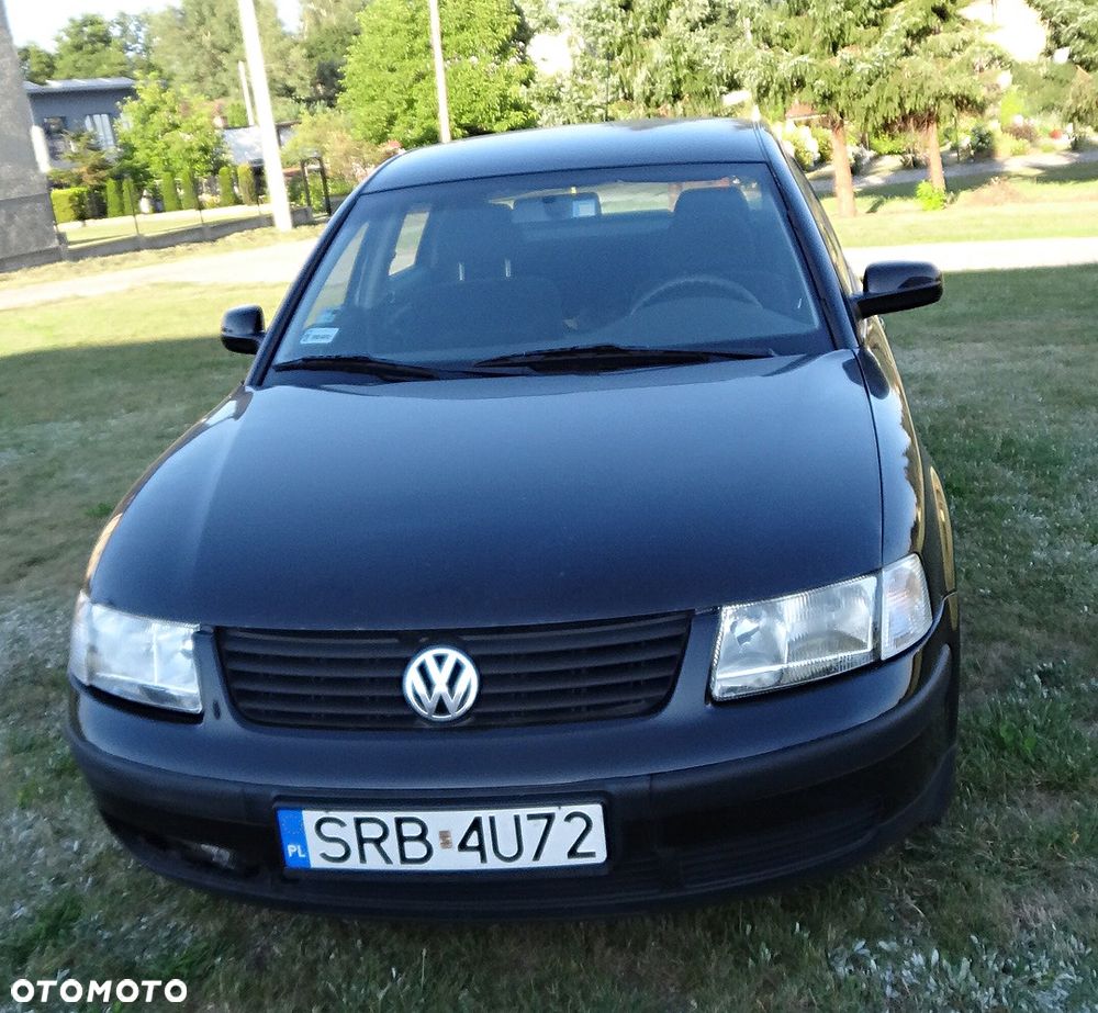 Volkswagen Passat - 4