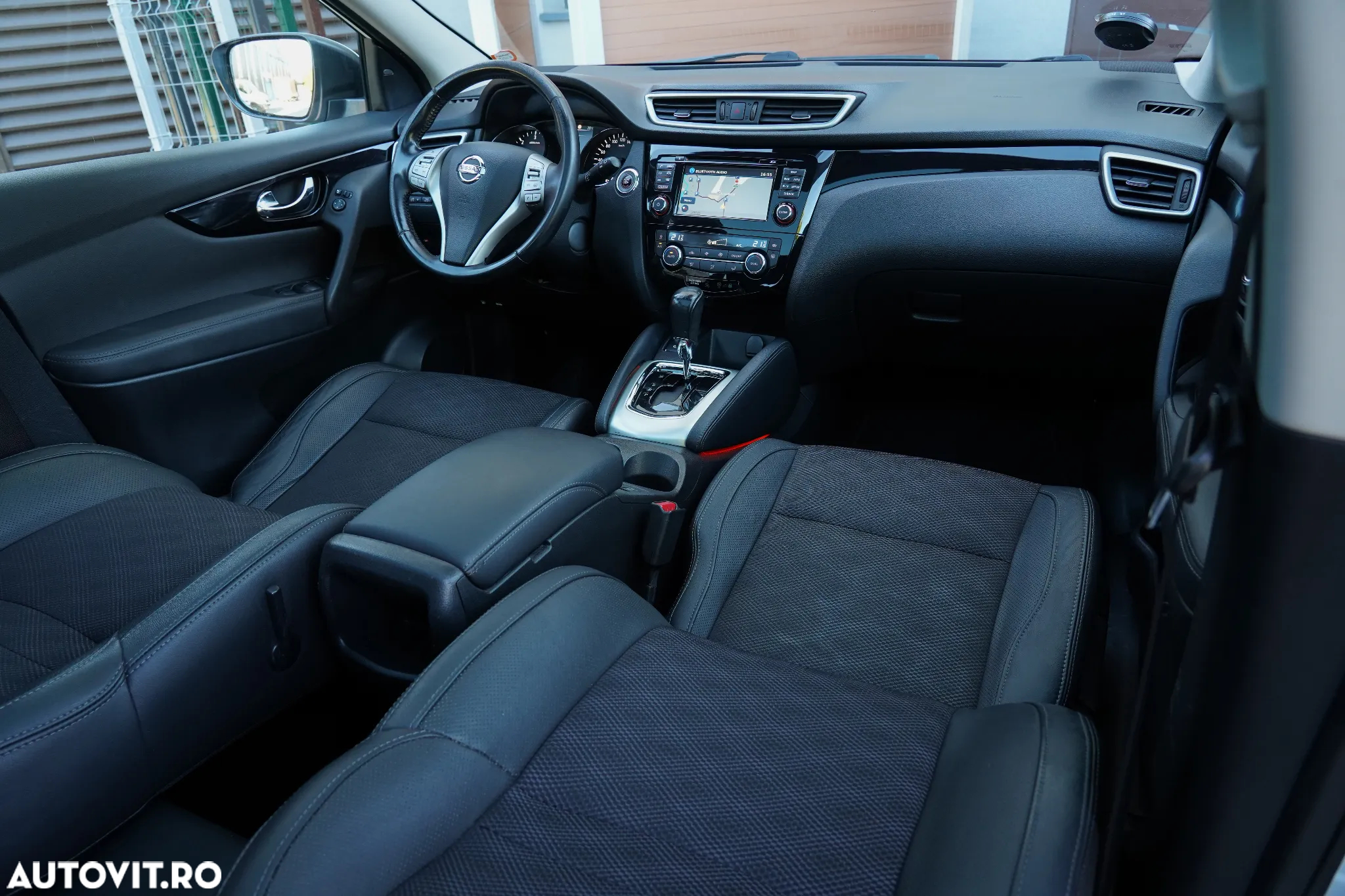 Nissan Qashqai 1.6 DCI Xtronic TEKNA+ - 10