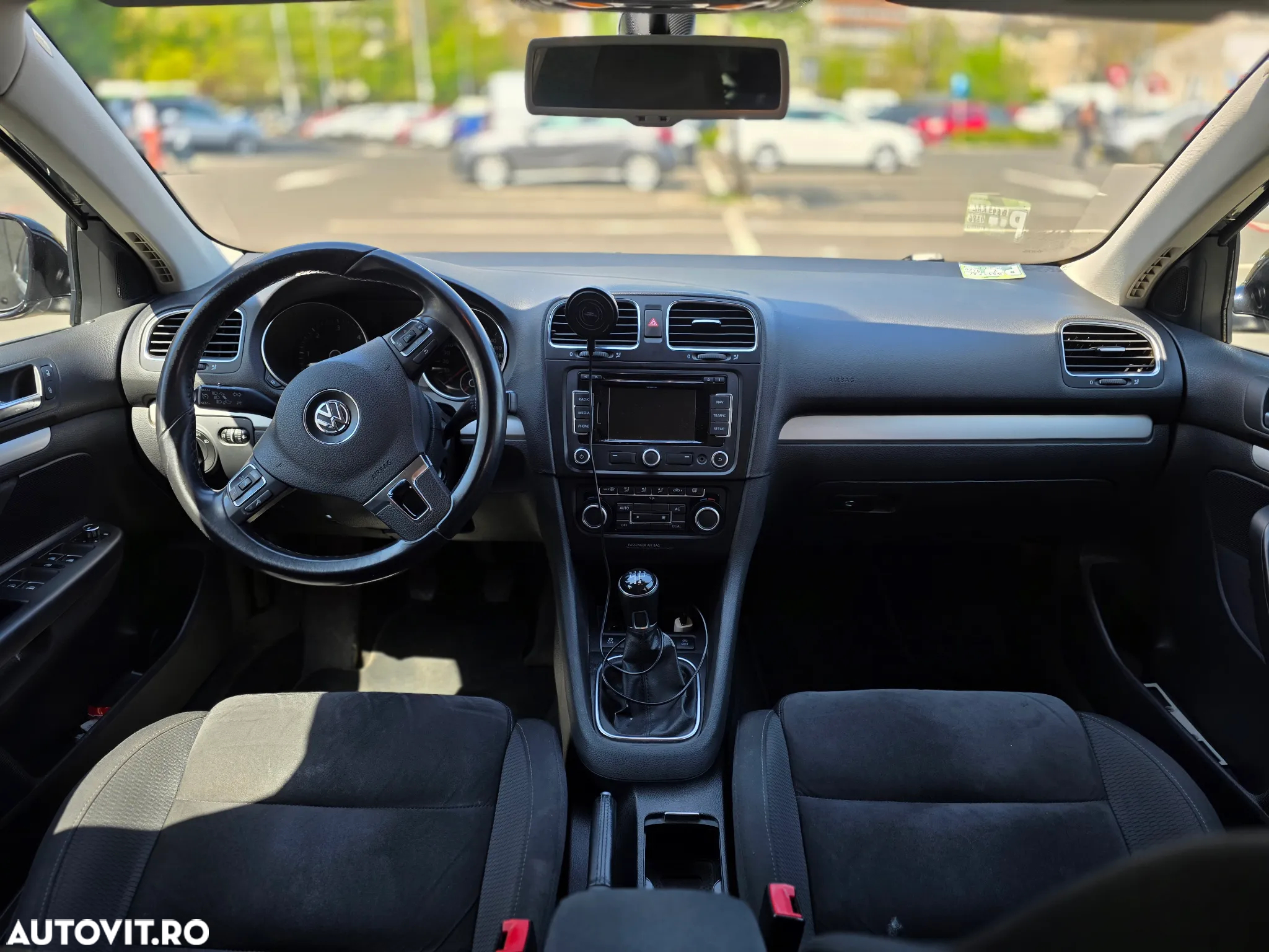Volkswagen Golf 1.6 TDI BlueMotion Technology Comfortline - 4
