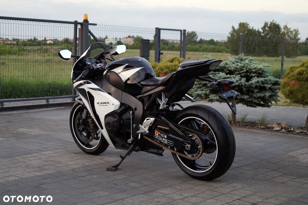 Honda CBR - 8