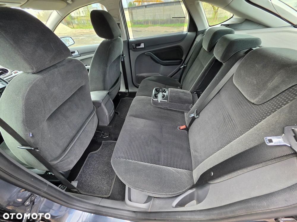 Ford Focus - 12