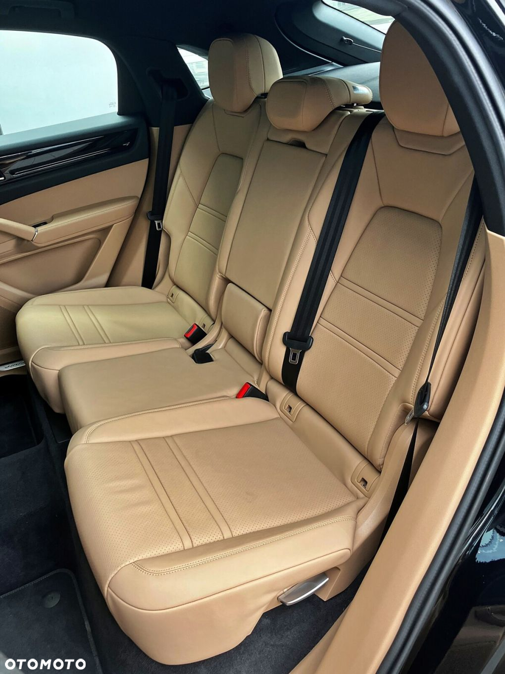 Porsche Cayenne - 25