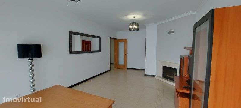 Arrendamento anual T2 com parqueamento - Grande imagem: 3/9