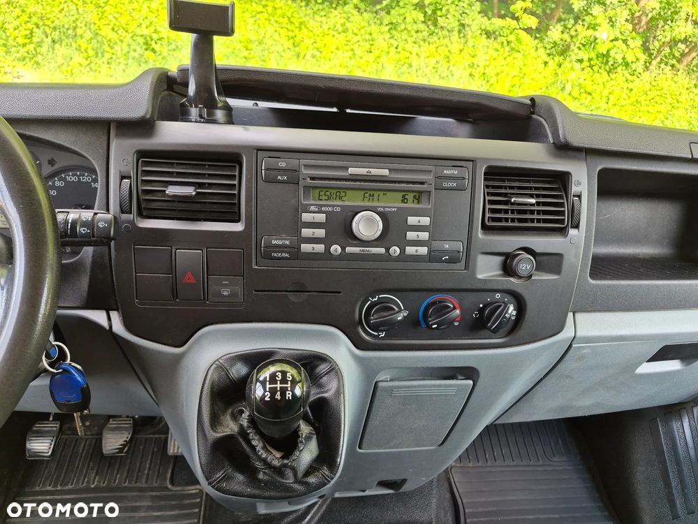 Ford Transit - 6