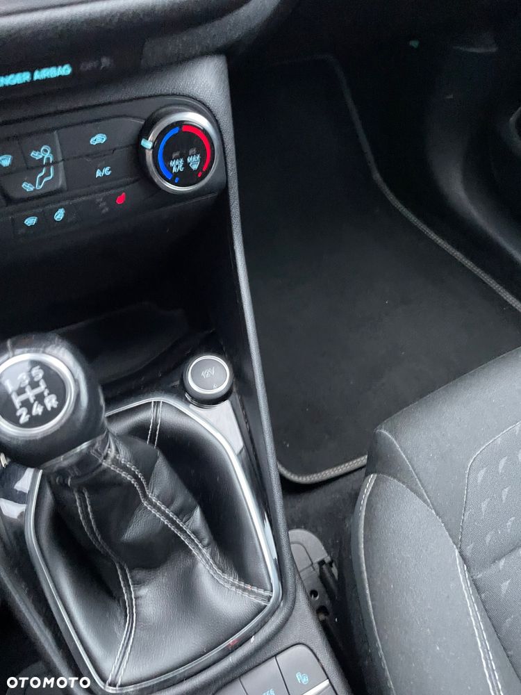 Ford Fiesta 1.1 Titanium - 23