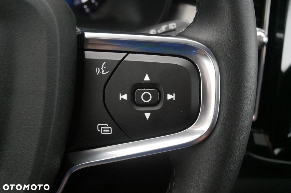 Volvo XC 40 - 28