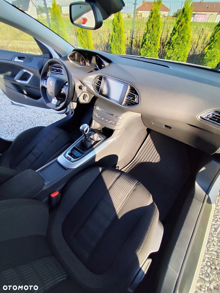 Peugeot 308 PureTech 130 Active Pack - 16