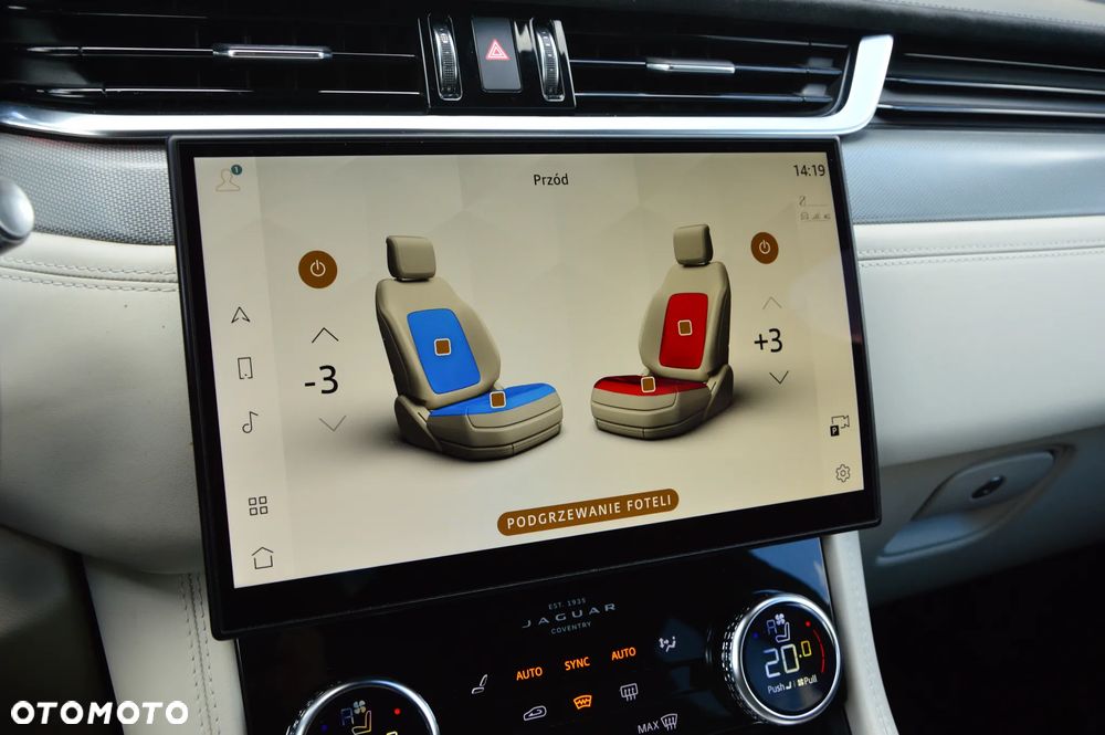 Jaguar F-Pace 5.0 V8 P550 AWD SVR - 32