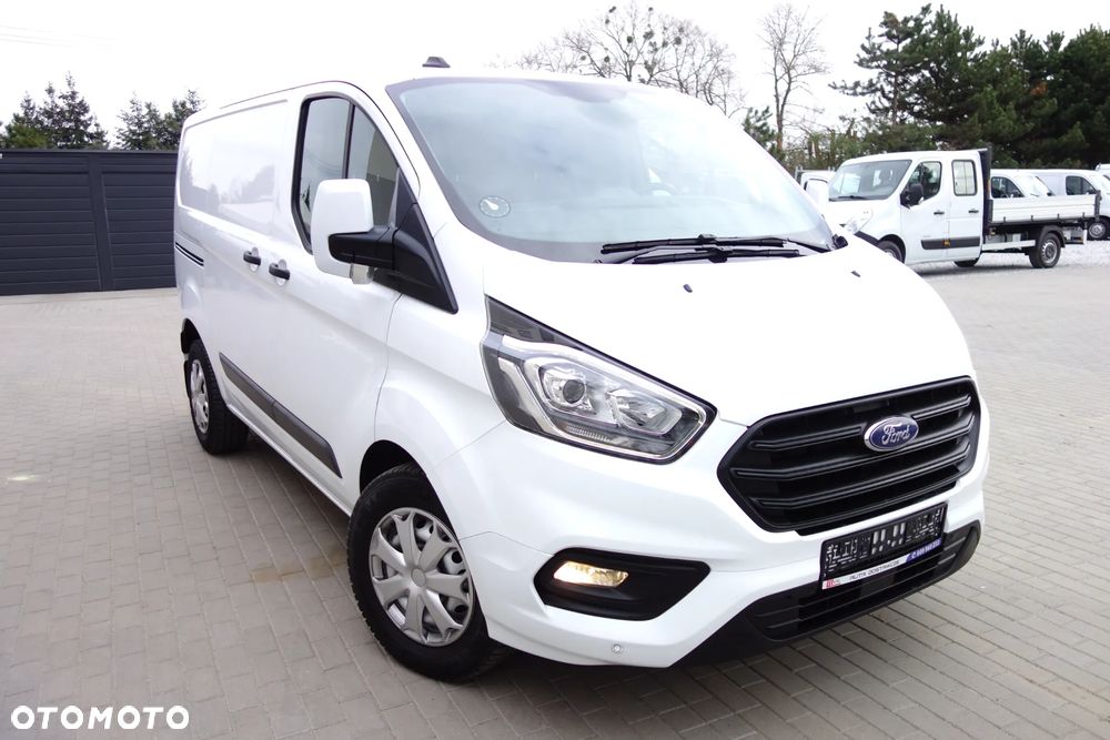 Ford Transit Custom Automat 2.0 Ecoblue 130 KM L1H1 Klima - 13