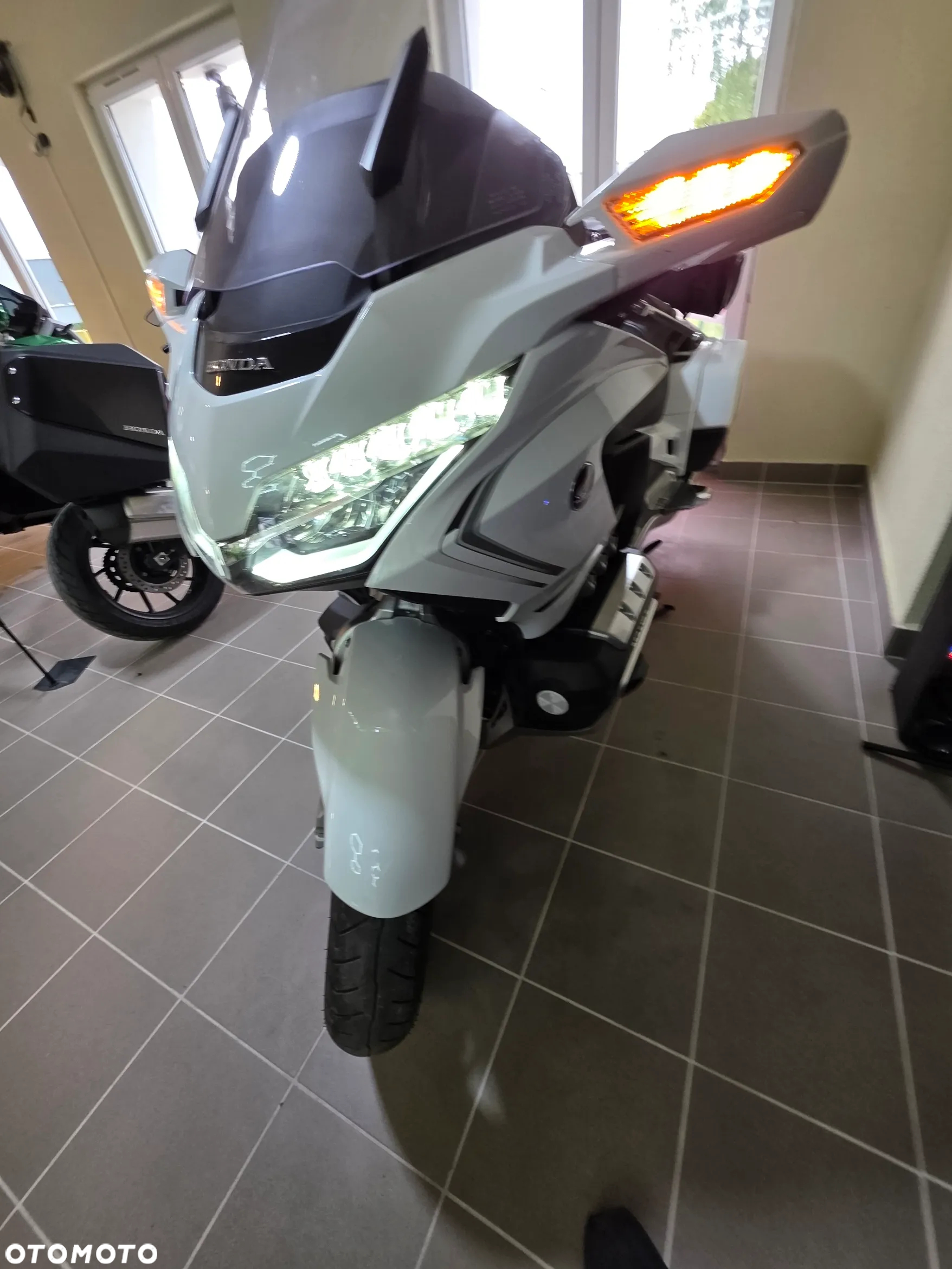 Honda GL - 10