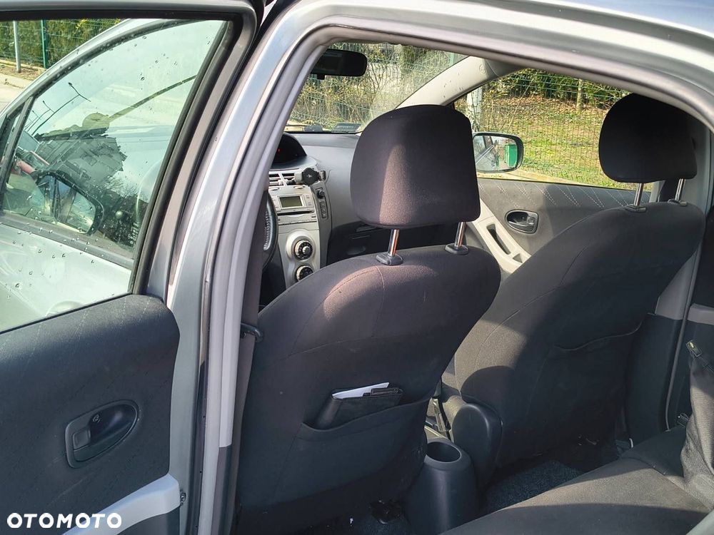 Toyota Yaris 1.0 Luna - 5