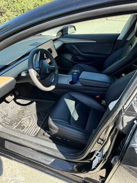 Tesla Model 3 - 6