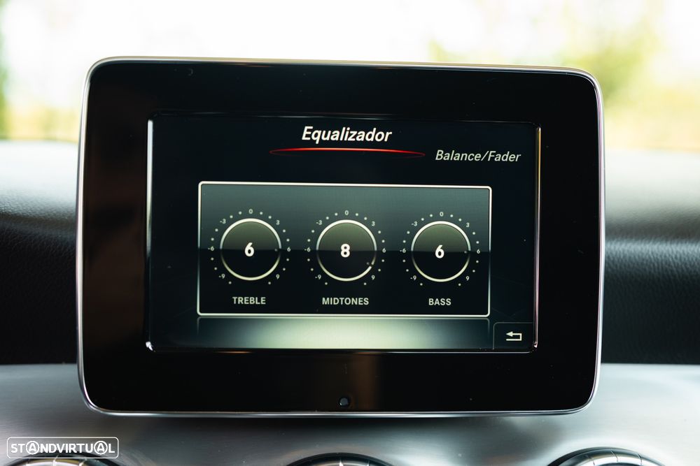 Mercedes-Benz CLA 200 Shooting Brake d Urban - 30