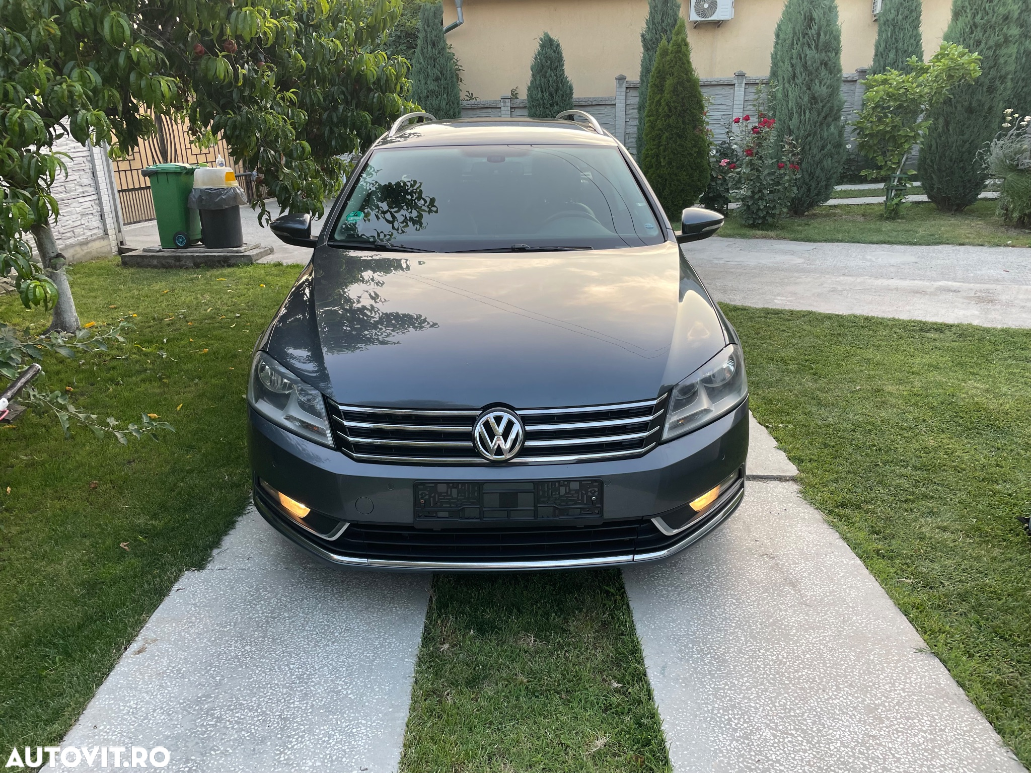Volkswagen Passat - 12