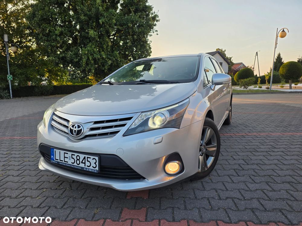 Toyota Avensis 2.0 D-4D Style - 2