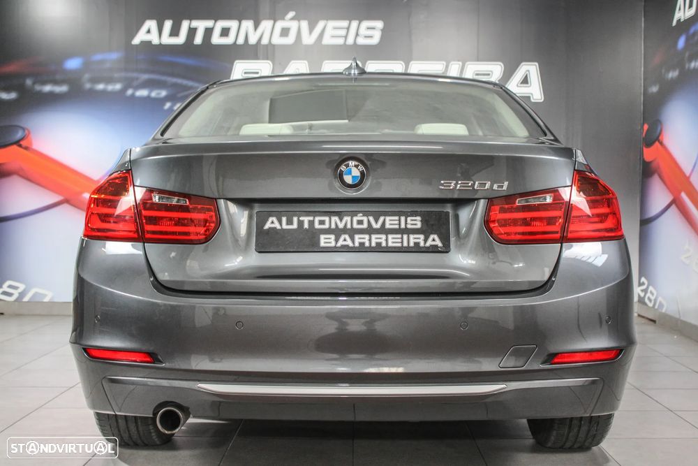 BMW 320 d Line Luxury - 29